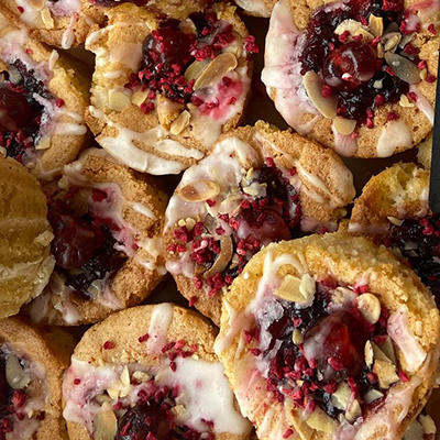 Wholsale cakes and puddings